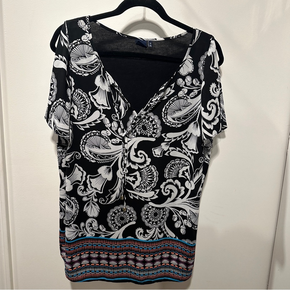 Kaari Blue Black & White Floral V-Neck Blouse with Multicolor Border 1X